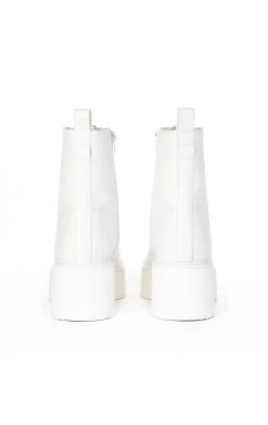 STEVE MADDEN TWISTER BOOT