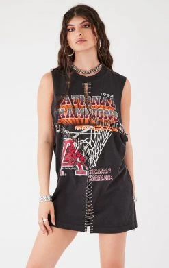 FURST OF A KIND VINTAGE PINS VINTAGE CURVED SAFETY PIN SLEEVELESS TEE