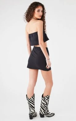 FURST OF A KIND VINTAGE CHAIN NECK HALTER TOP AND SKIRT SET VINTAGE CHAINS 7 FURST OF A KIND VINTAGE CHAIN NECK HALTER TOP AND SKIRT SET VINTAGE CHAINS