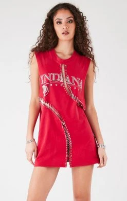 FURST OF A KIND VINTAGE CURVED SAFETY PIN SLEEVELESS TEE