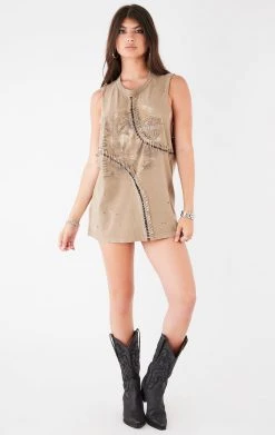 FURST OF A KIND VINTAGE CURVED SAFETY PIN SLEEVELESS TEE