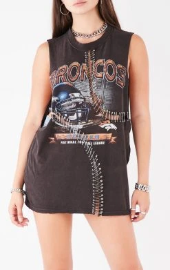 FURST OF A KIND VINTAGE CURVED SAFETY PIN SLEEVELESS TEE