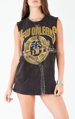 FURST OF A KIND VINTAGE PINS VINTAGE CURVED SAFETY PIN SLEEVELESS TEE