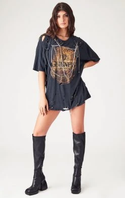 FURST OF A KIND VINTAGE PINS VINTAGE MULTI DRAPED CHAIN TEE